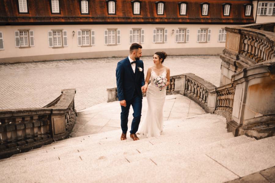 Hochzeitsshooting auf der Schlosstreppe in Stuttgart